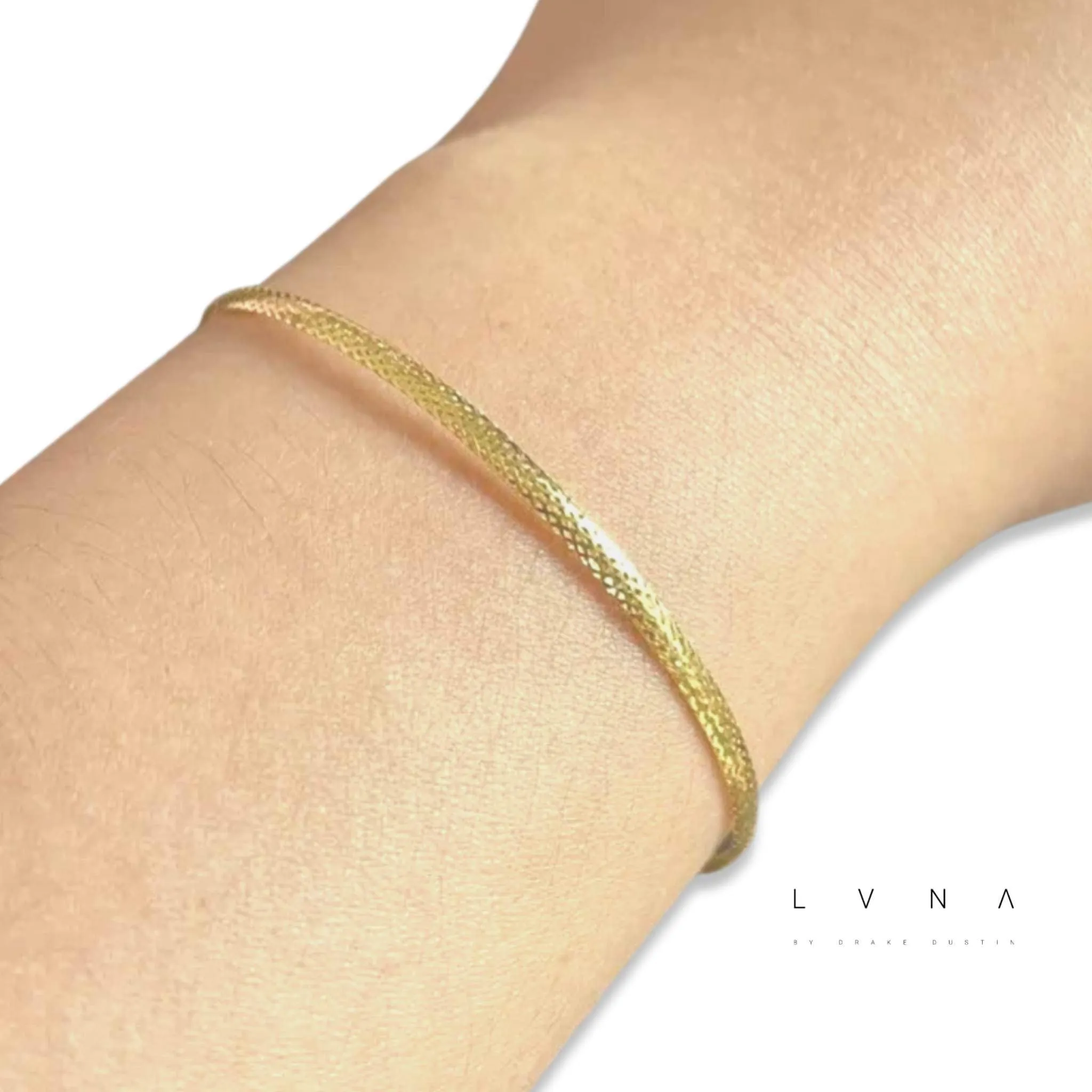 #GOLD2024 | 18K Golden Omega Mesh Light Bracelet