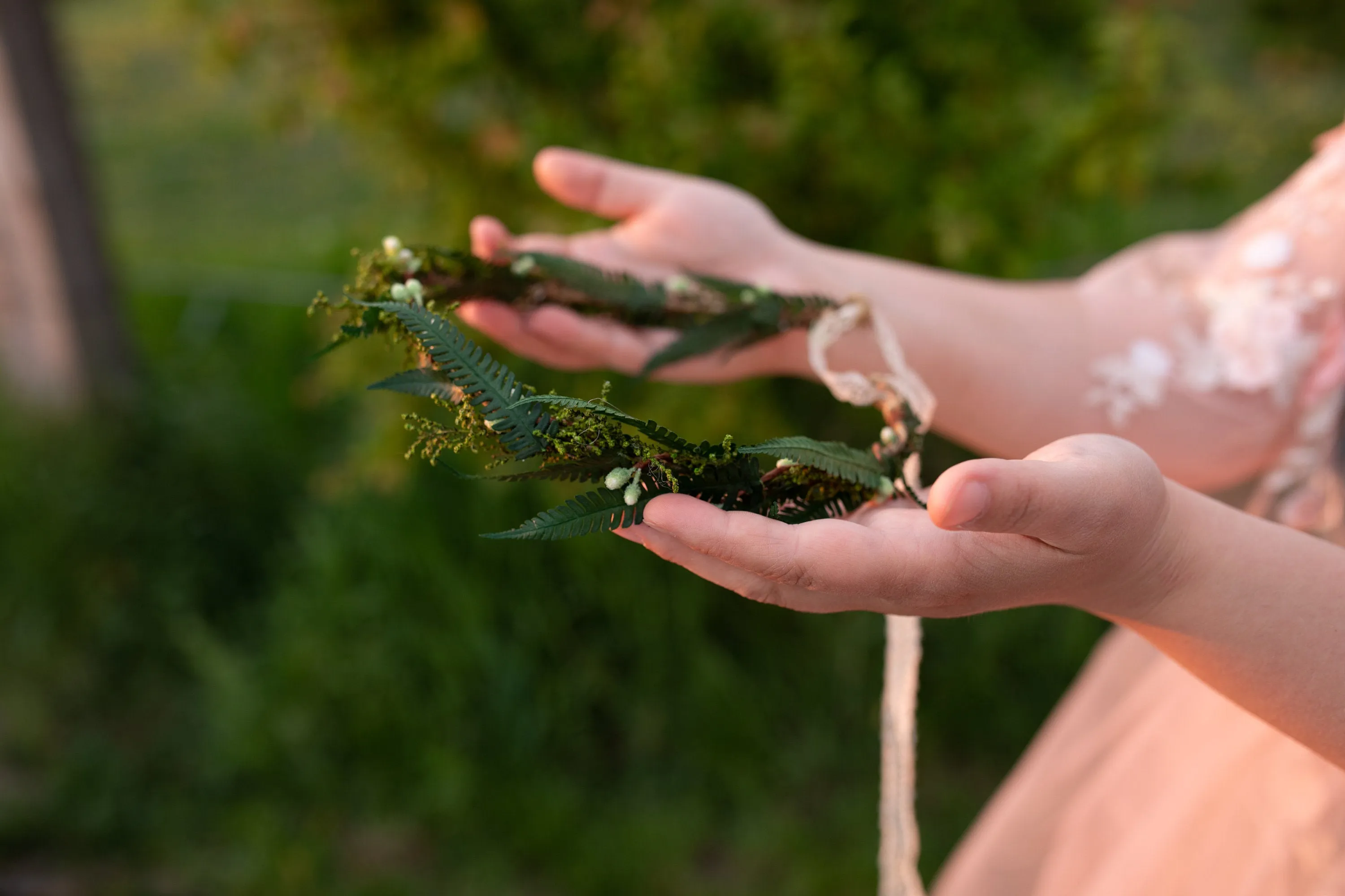 Greenery flower crown with ferns Bridal accessories Greenery wedding Woodland style crown Fern hair wreath Fairy Magaela accessories