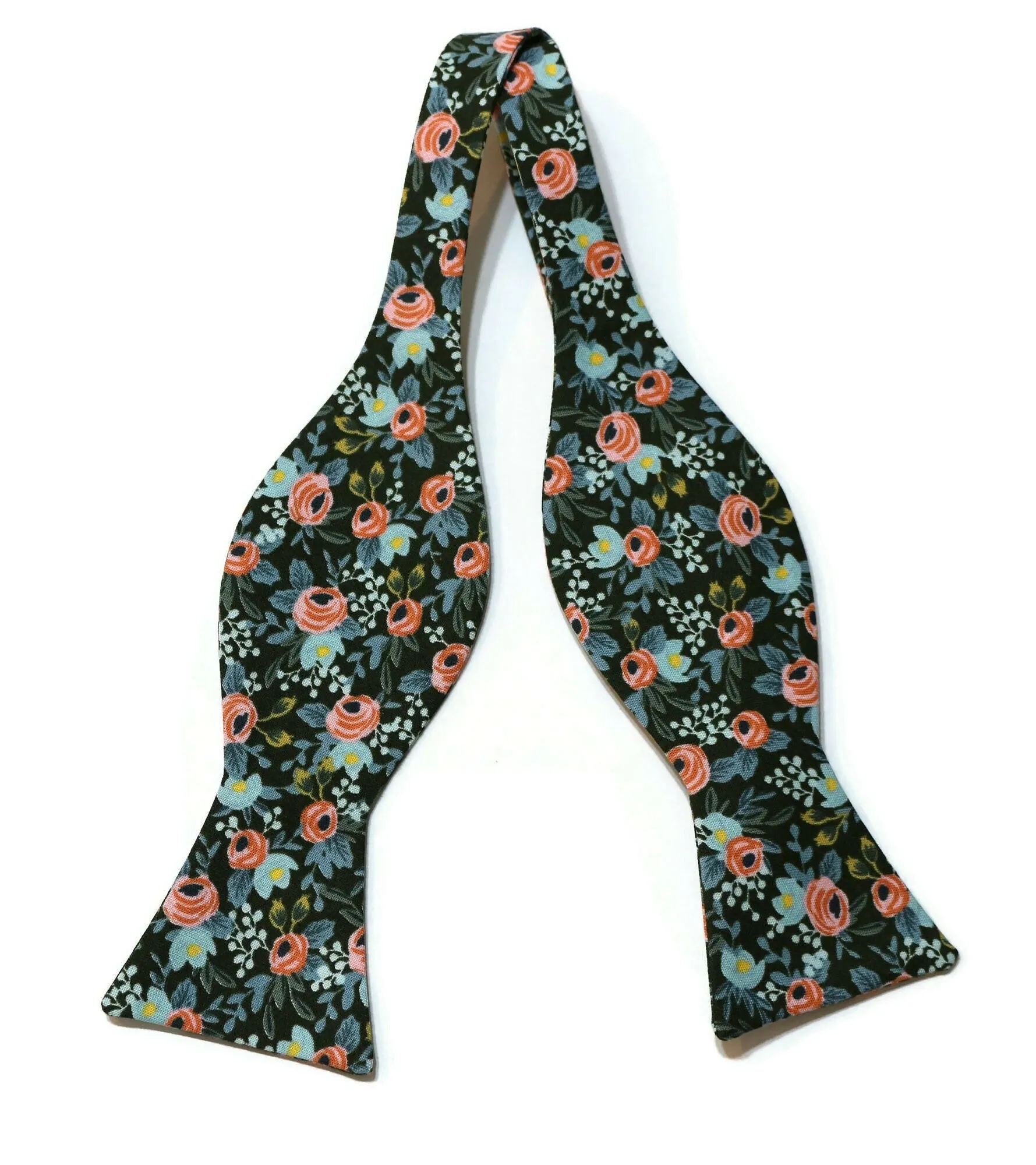 Hunter Rosa Floral Bow Tie