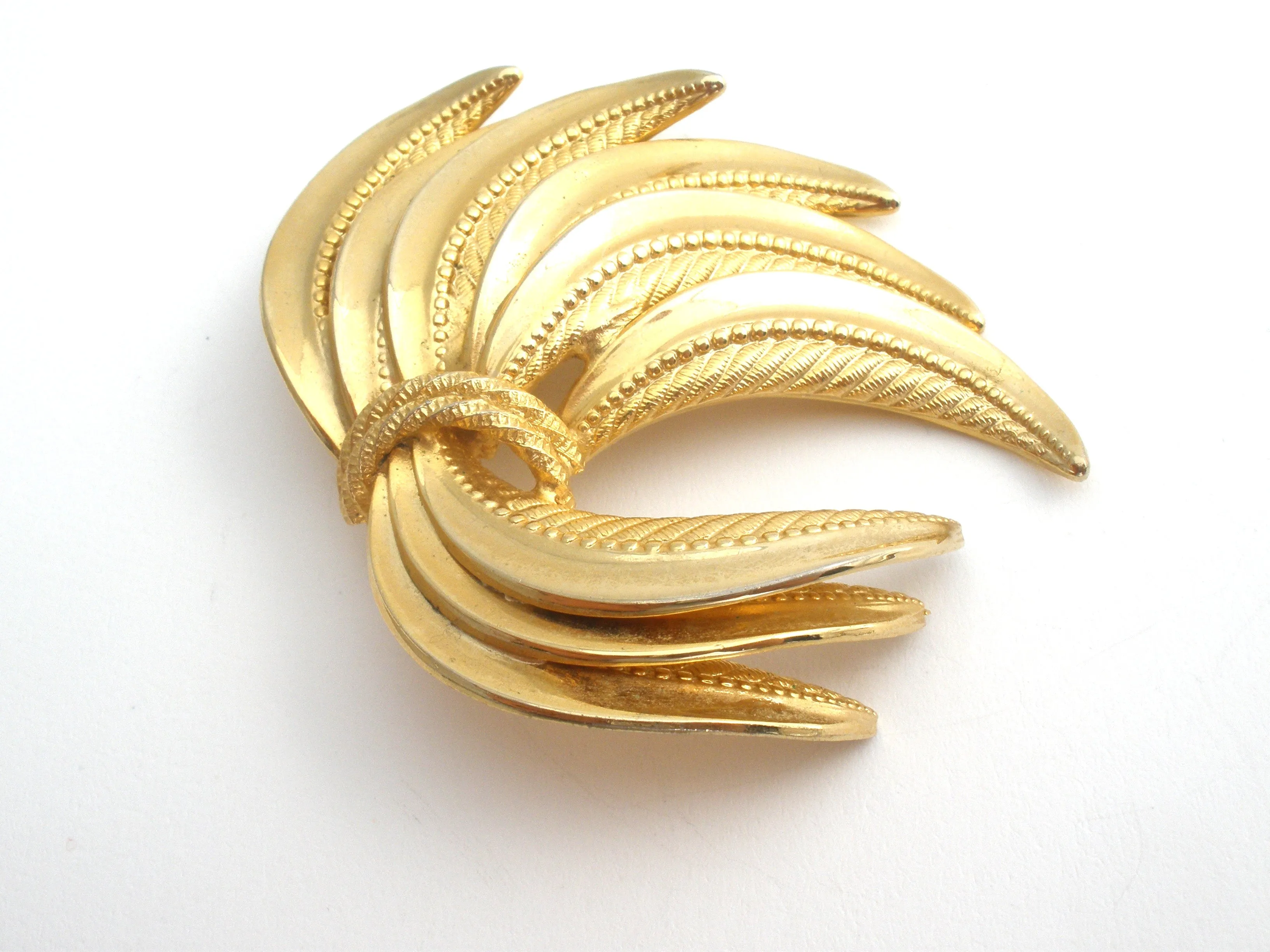 Kramer Gold Tone Brooch Pin  Vintage