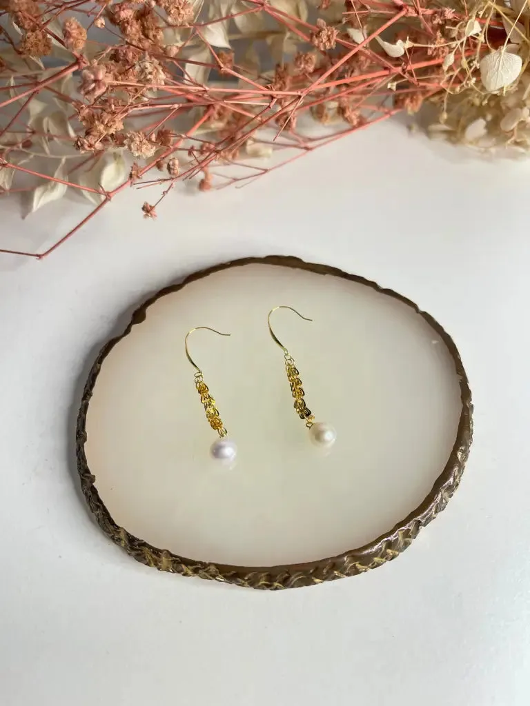 #LVNA2024 | HOPE Golden Feather Pearl Drop Dangling Earrings 18kt