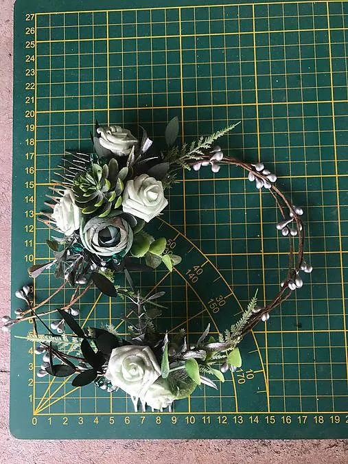 Natural wedding hair comb Elegant flower hair comb Bridal accessories Greenery wedding comb Magaela accessories Flower Hair accessories