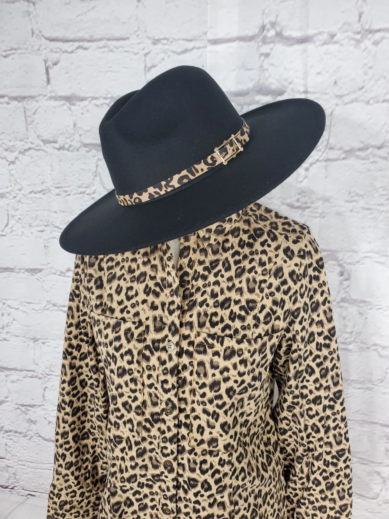 Panama with leopard band hat