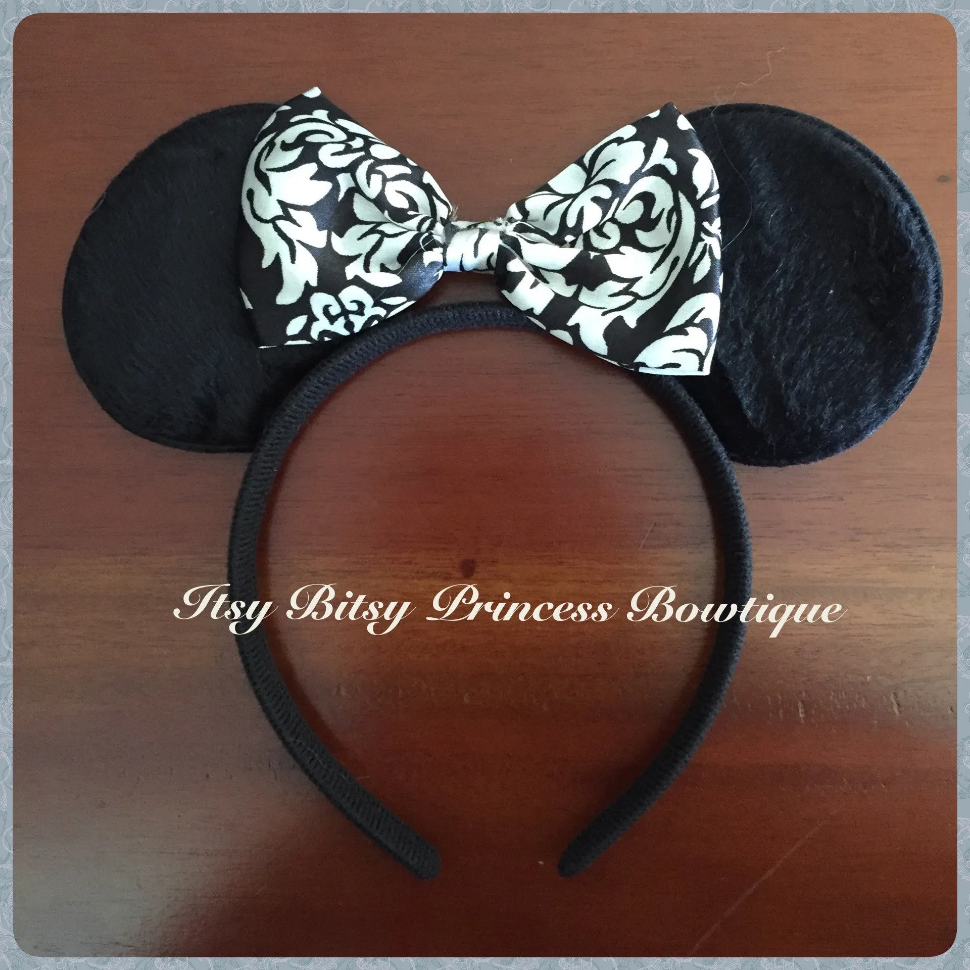 Various colour bows Minnie Ears